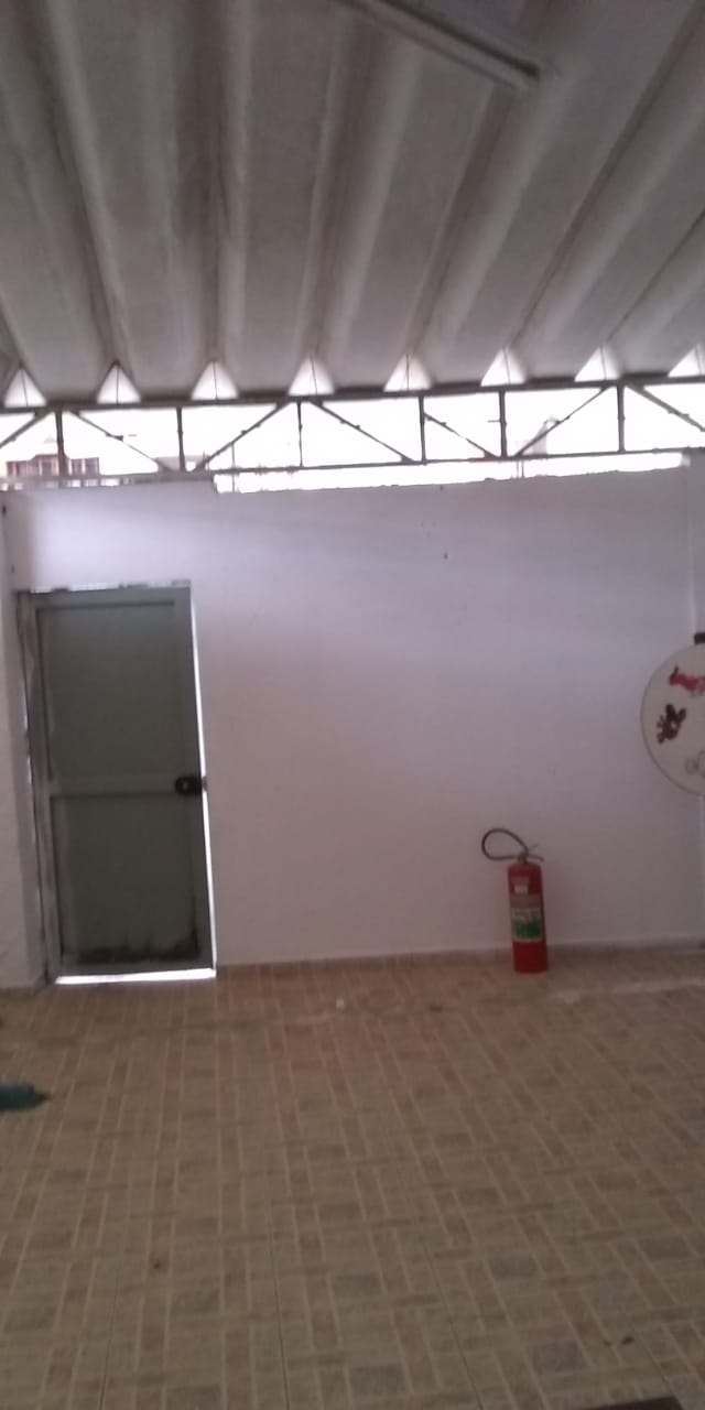 GALPÃO COMERCIAL 400m² vão livre PROXIMO CENTRO COMERCIAL JD CELESTE