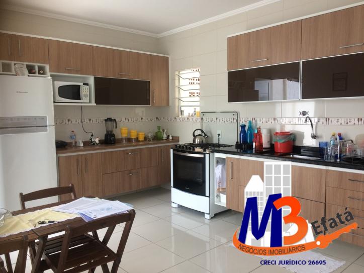 Casa à venda com 2 quartos, 90m² - Foto 2
