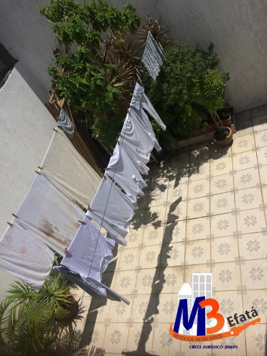 Casa à venda com 2 quartos, 90m² - Foto 17